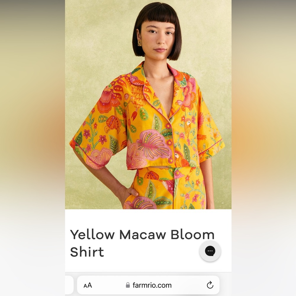 Farm Rio Yellow Macaw Bloom atop